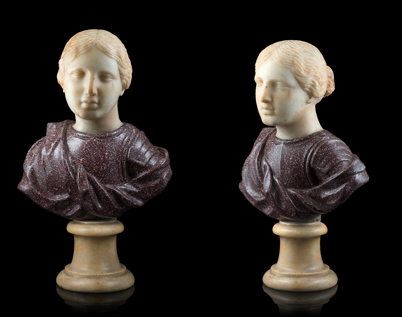 Italienischer Bildhauer, Büste einer weiblichen Figur, weißer Marmor und Porphyr